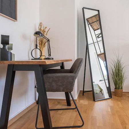 Center Dream Apartment - Netflix Κρέφελντ Εξωτερικό φωτογραφία